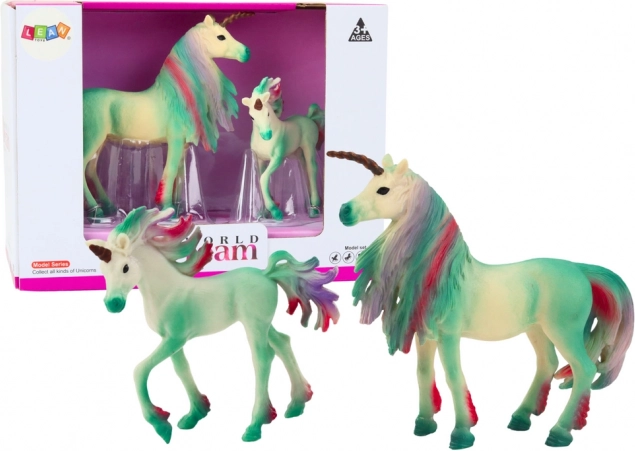 Verzamelbare groene eenhoornfiguren – volwassen en veulen, set van 2 stuks