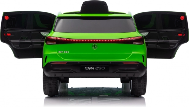 Elektrische auto Mercedes Benz EQA 250 groen