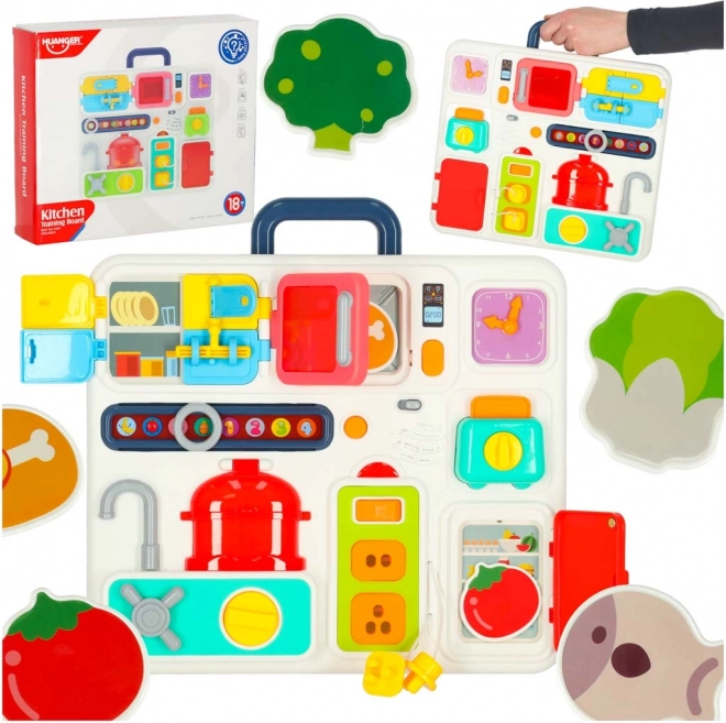Montessori manipulatiebord met keukenelementen en leermatige klok