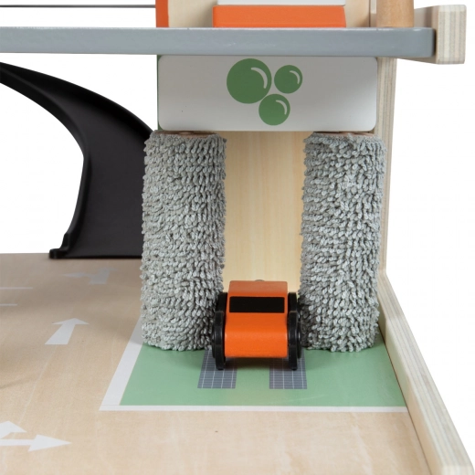 Tank- en laadstation, wasstraat en hefbrug