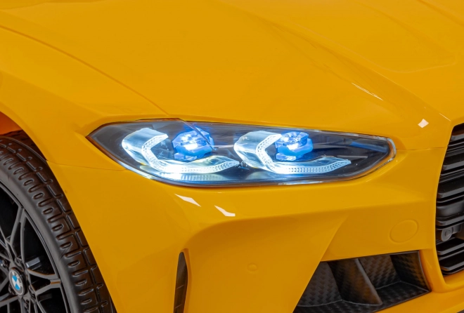 BMW M4 Witte Voertuig – Gele