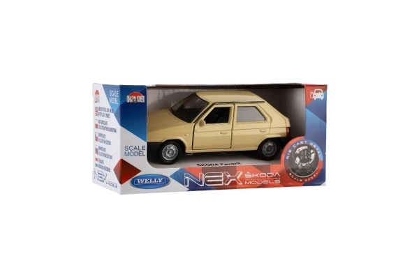 Auto Welly Škoda Favorit metaal/plastic 11cm 1:34 vrije loop mogelijkheid 4 kleuren doosje 15x7x7cm