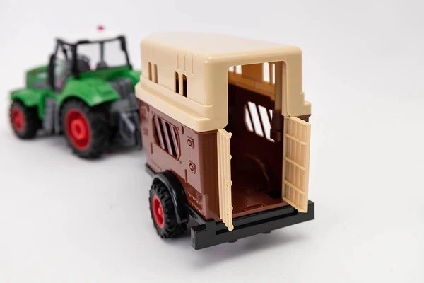 R/C tractor met aanhanger voor paarden