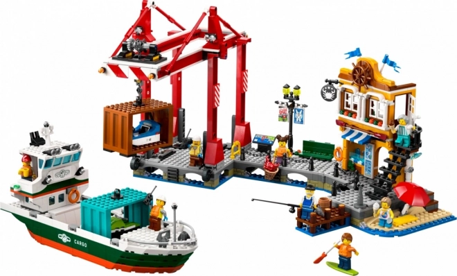 Gedetailleerd vrachtschip en kade