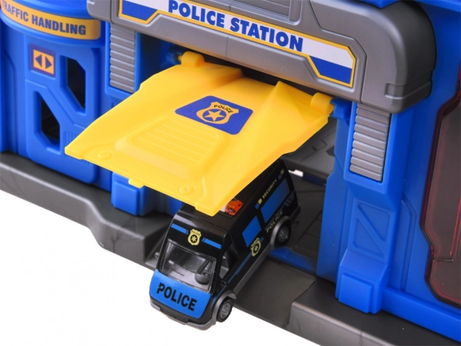 Mega garage met politie en brandweer met lift
