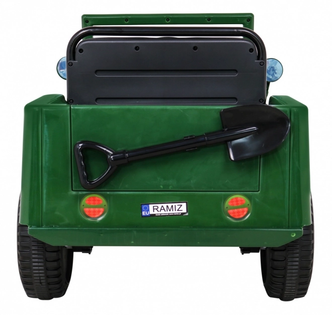 Retro groen militair voertuig voor kinderen + aandrijving 4x4 + afstandsbediening + 2 bagagedragers + langzame start + MP3 LED