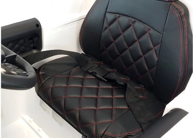 Accu-auto Mercedes G63 wit