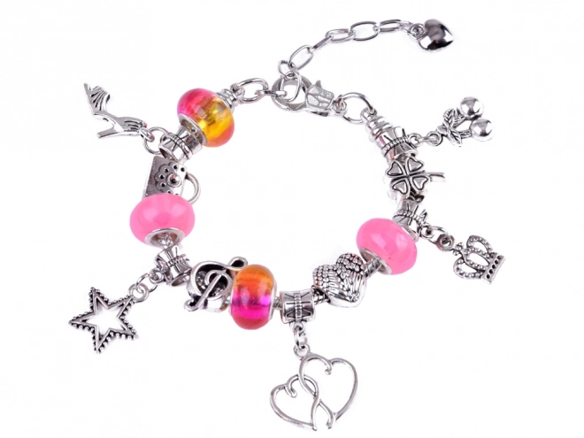 Creatieve kralenset voor het maken van armbanden met bedeltjes