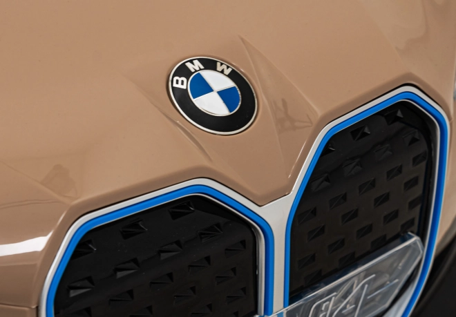 Kinderauto op batterij BMW i4 – Gouden
