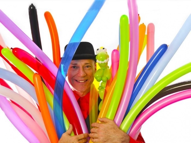 Kleurrijke modelleerballonnen met pomp
