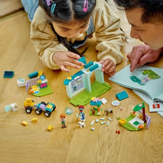 LEGO® Friends 42632 Dierenarts kliniek voor boerderijdieren