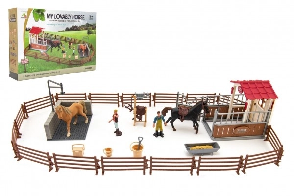 Plastic paardenren met accessoires