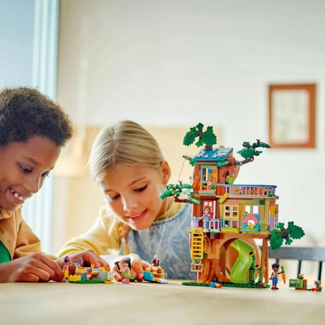 LEGO Friends Boomhuis van Vriendschap