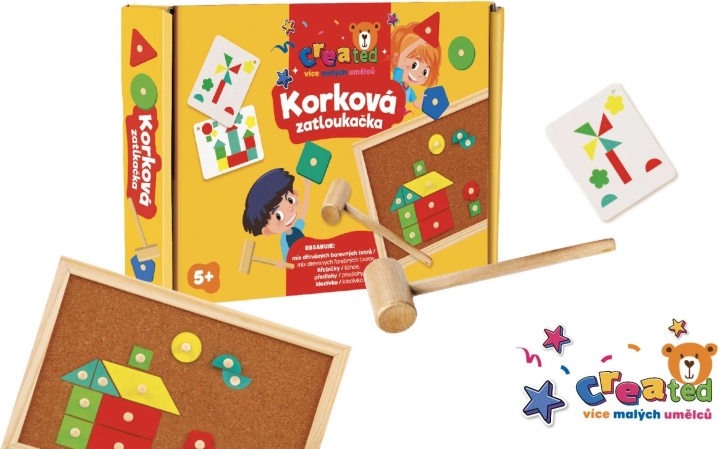 Kurkbord-hamerset van hout met accessoires in doos