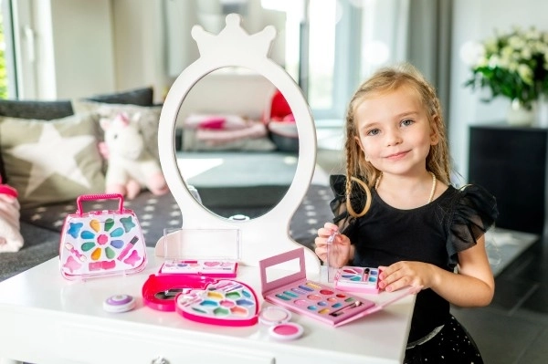 Kinderset make-up beauted palet met spiegel met magnetische sluiting 11x14,5x1cm in folie