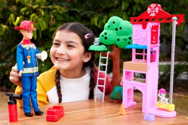 Barbie Brandweervrouw pop met accessoires