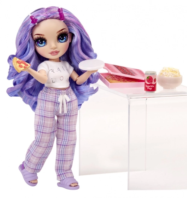Rainbow High Junior Modepop in pyjama - Violet Willow