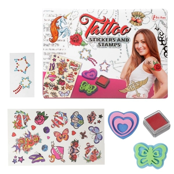 Tatoeages en stempels met accessoires
