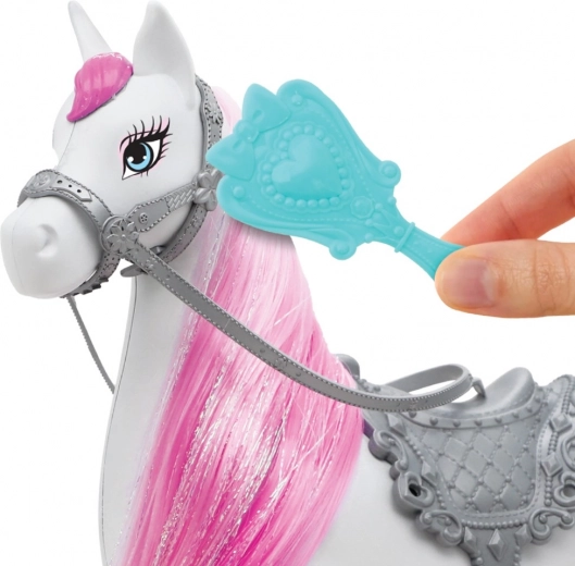 Plezier met het kammen van de manen