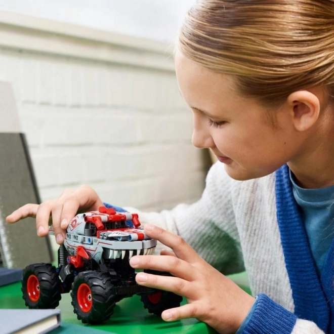 Lego Technic Monster Jam ThunderROARus met pull-back aandrijving