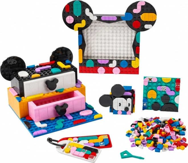 Lades met de iconische MICKEY-oren