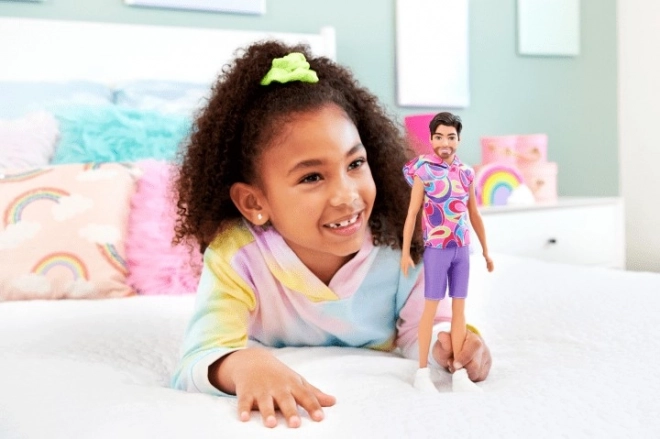 Barbie Model Ken - bontgekleurde outfit HRH26 TV