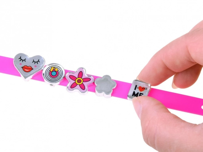 Creatieve set voor armbanden met letterkralen
