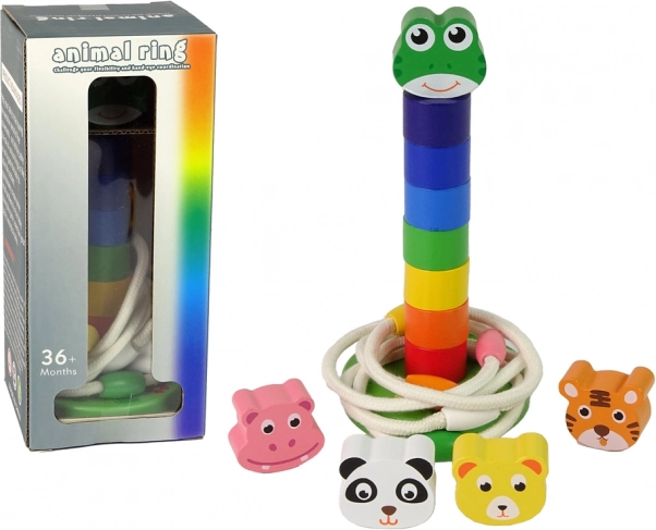 Houten educatieve piramide en ringen met dierfiguren