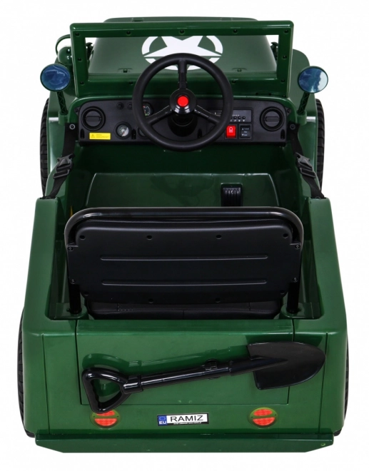 Retro groen militair voertuig voor kinderen + aandrijving 4x4 + afstandsbediening + 2 bagagedragers + langzame start + MP3 LED