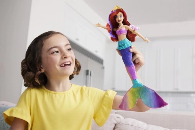 MATTEL Disney Princess pop Ariel kleine zeemeermin zwemt, verandert van kleur