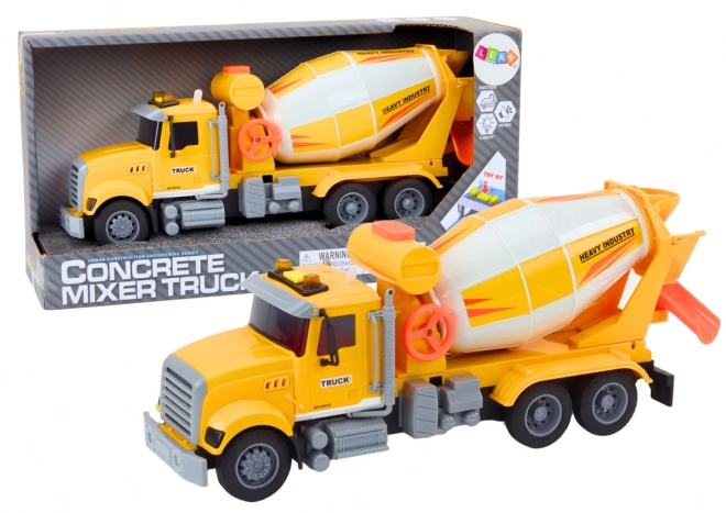 Gele vrachtwagen cementmixer met wrijvingsaandrijving, licht- en geluidseffecten
