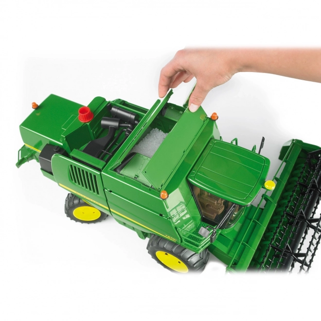 Bruder Combine JOHN DEERE T670i