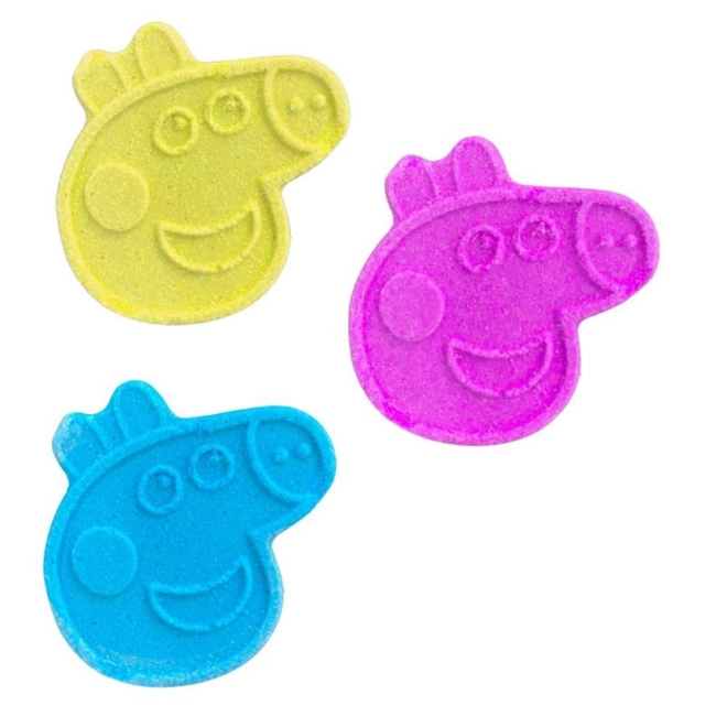 Drie vrolijke kleuren en PEPPA PIG-vorm