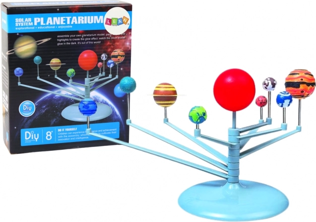Creatief planetarium – model van het zonnestelsel om te bouwen en te schilderen
