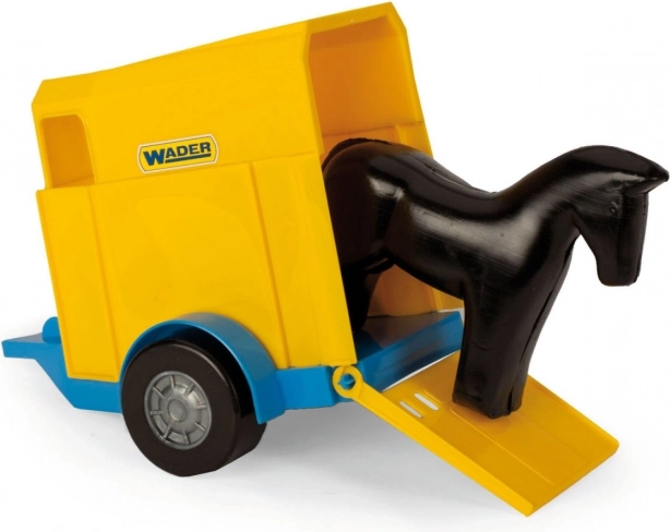 Paardenaanhanger met oprijramp