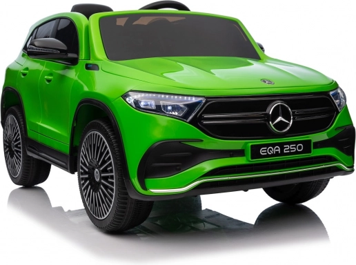 Elektrische auto Mercedes Benz EQA 250 groen