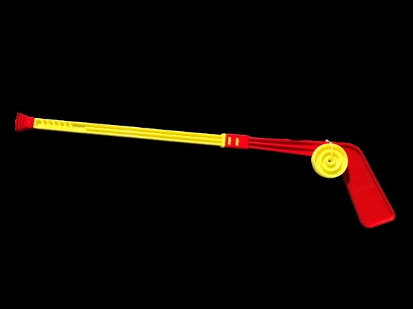 Hockey stick plastic met puck 74cm mix kleuren