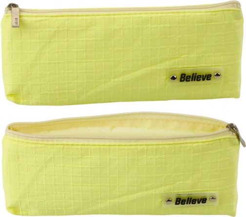 Gele etui met reliëfpatroon