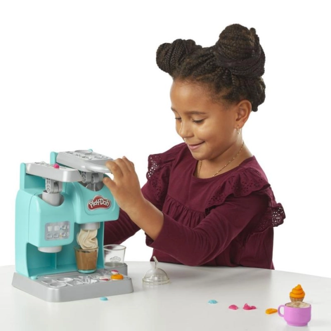 Koffiemachine en slagroomstation