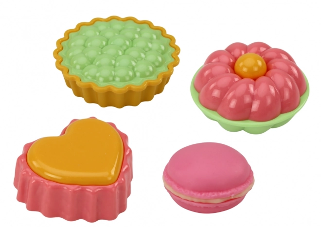 Theeservieset voor kinderen met desserts