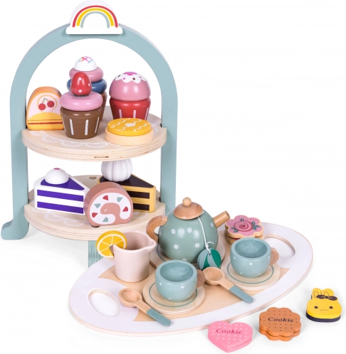 Houten theeservies voor kinderen met taartjes