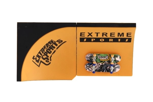 Vinger skateboard schroefbare 2st kunststof 10cm met ramp en accessoires 2 kleuren in doos 35x9x18cm