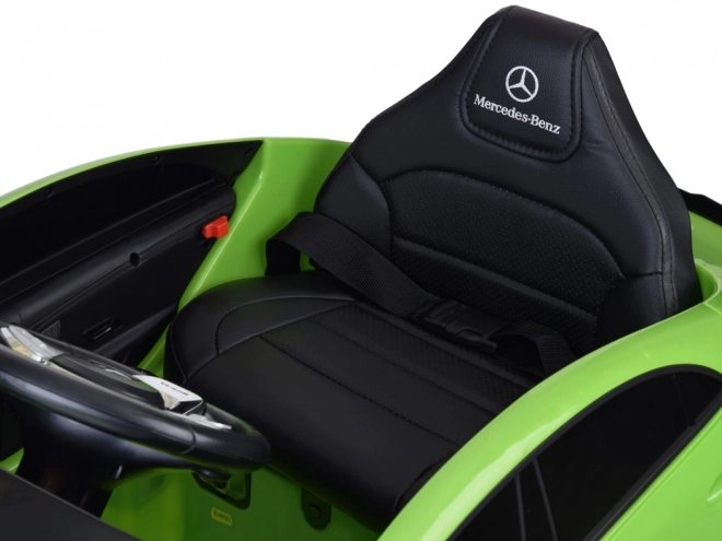Elektrische kinderauto Mercedes AMG CLA 45s met schommelfunctie – Groen