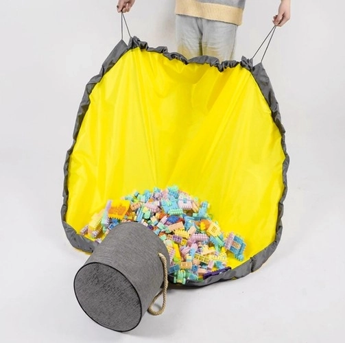 Grijze speelgoedmand met speelkleed