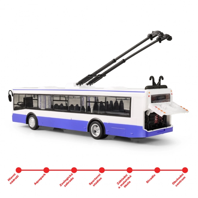 Trolleybus die haltes in het Tsjechisch meldt 28 cm blauw