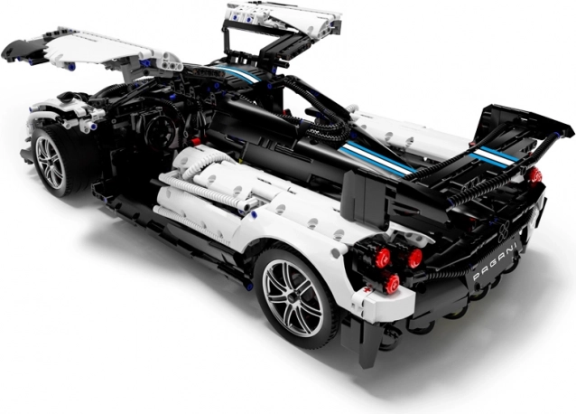 Bouwmodel Pagani Huayra van Rastar 1:8