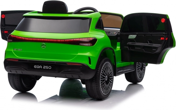 Elektrische auto Mercedes Benz EQA 250 groen