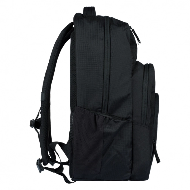 baagl set met drie zwarte items: rugzak, etui en zak