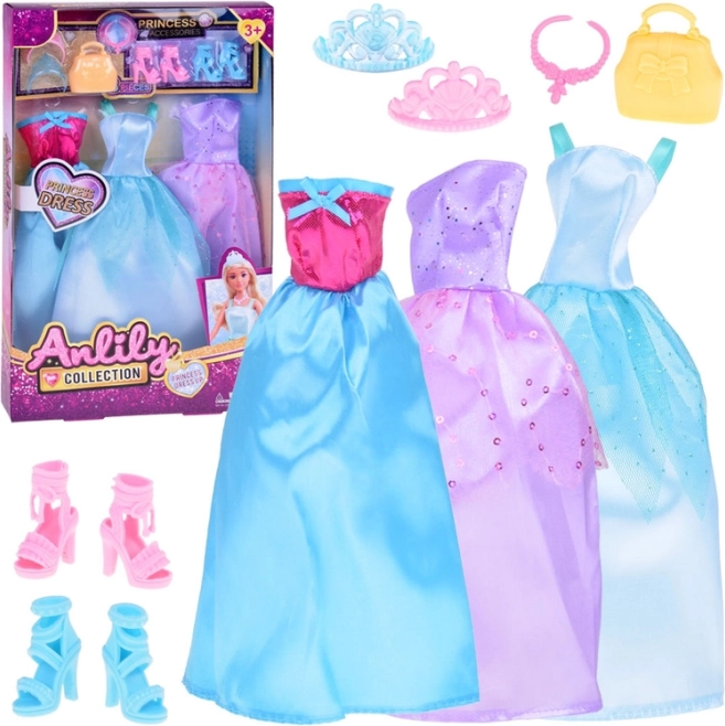 Set modieuze kleding voor poppen met jurken, sieraden en accessoires