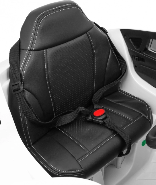 Comfortabele stoel van eco-leer met veiligheidsgordels